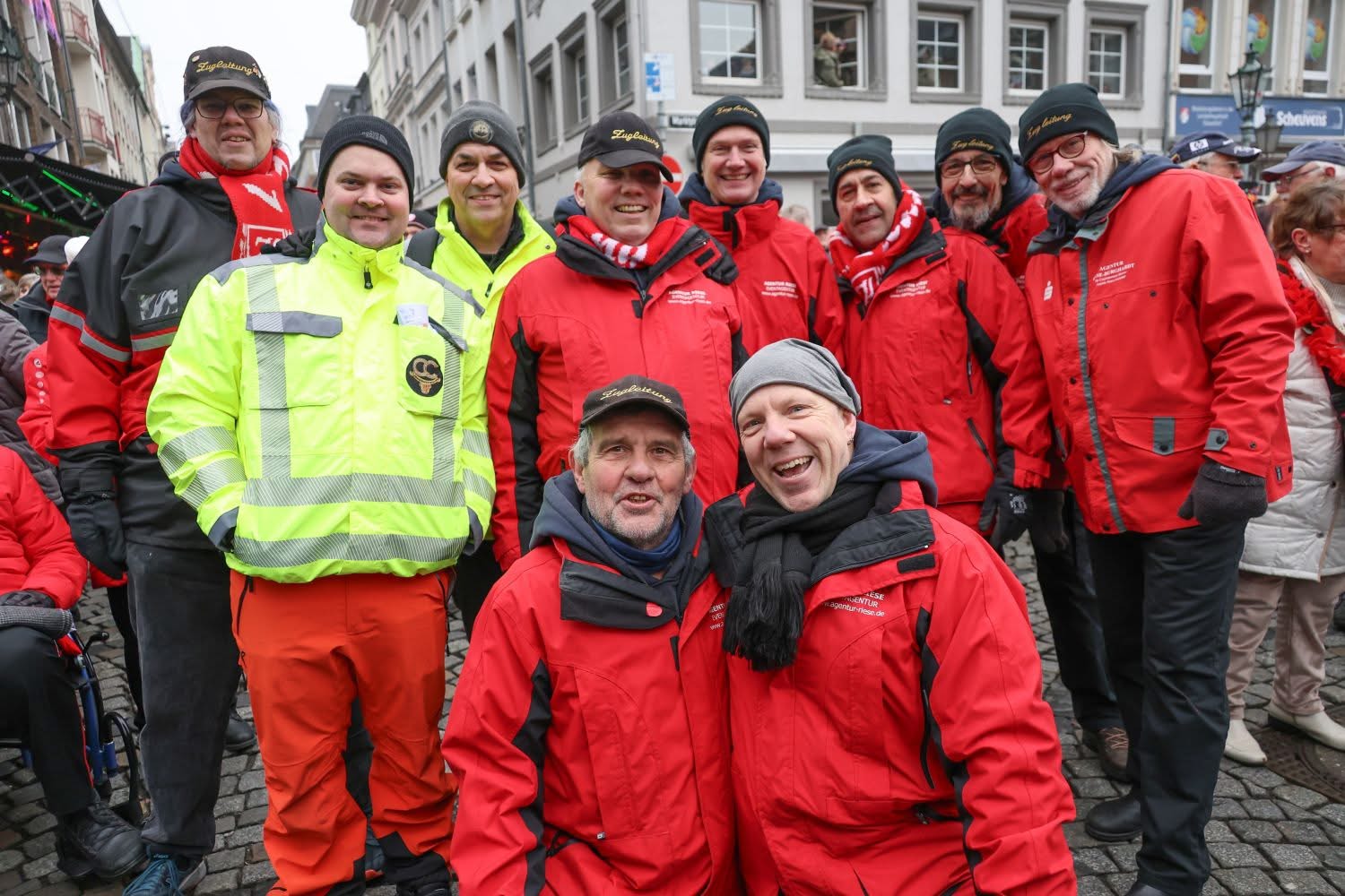 Zugleitung Düsseldorf gratuliert musikalisch zu 200 Jahre Karneval - Ddorf-Aktuell - Internetzeitung…